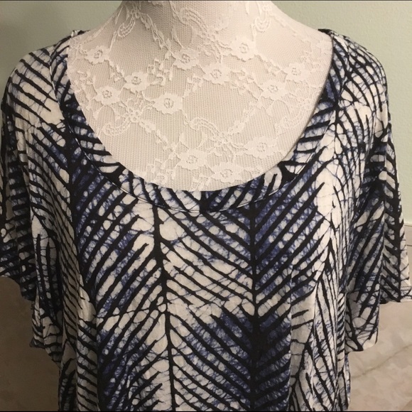 Michael Kors Lightweight Top - Picture 3 of 9